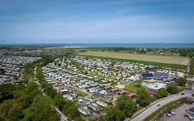 Zonneweelde, Vakantie aan Zee